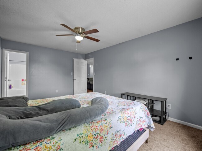 Building Photo - 1020 Furia Dr