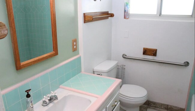 Building Photo - 2107 Rose Marie Dr
