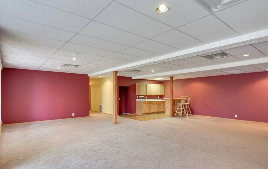 Building Photo - 3852 N 209th St
