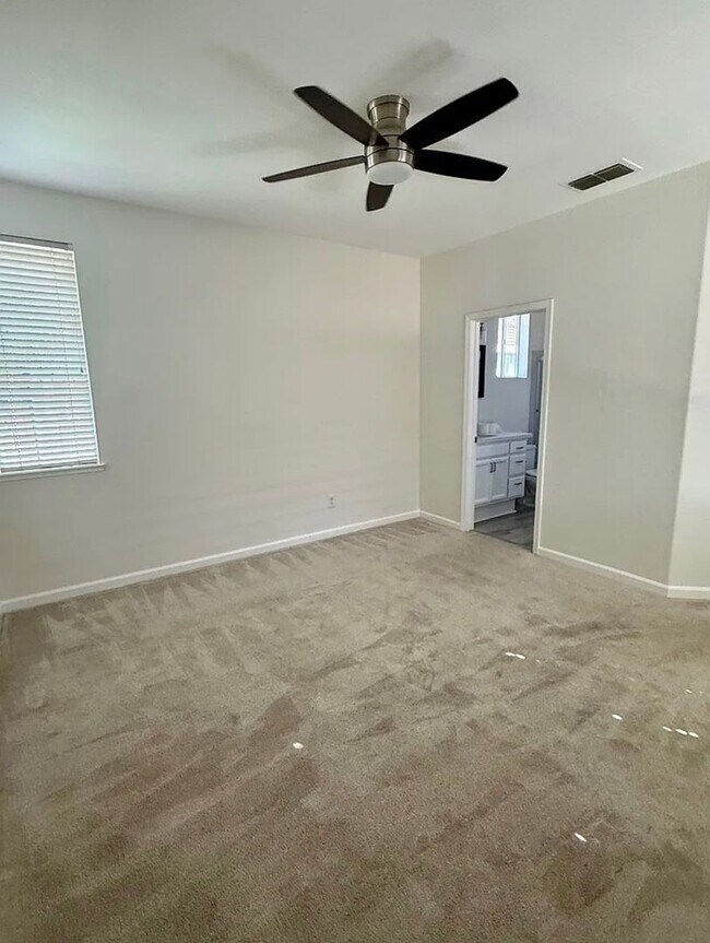 Building Photo - 7917 Robinson Dr