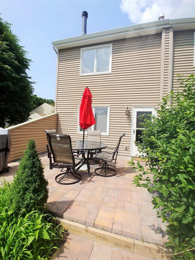 Building Photo - 40 Preakness Way
