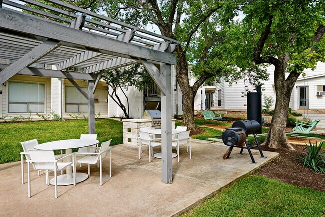 Building Photo - 3501 S 1st St