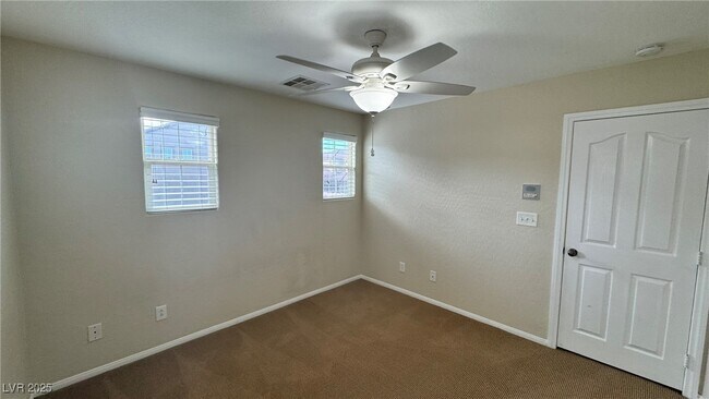 Building Photo - 3173 Color Palette Ave
