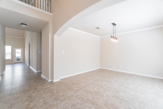 Building Photo - 139 S Rocky Point Cir