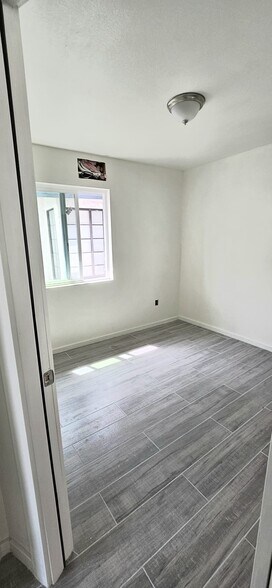 Building Photo - 25400 Sand Creek Trl
