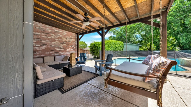 Building Photo - 3209 Normandy Dr