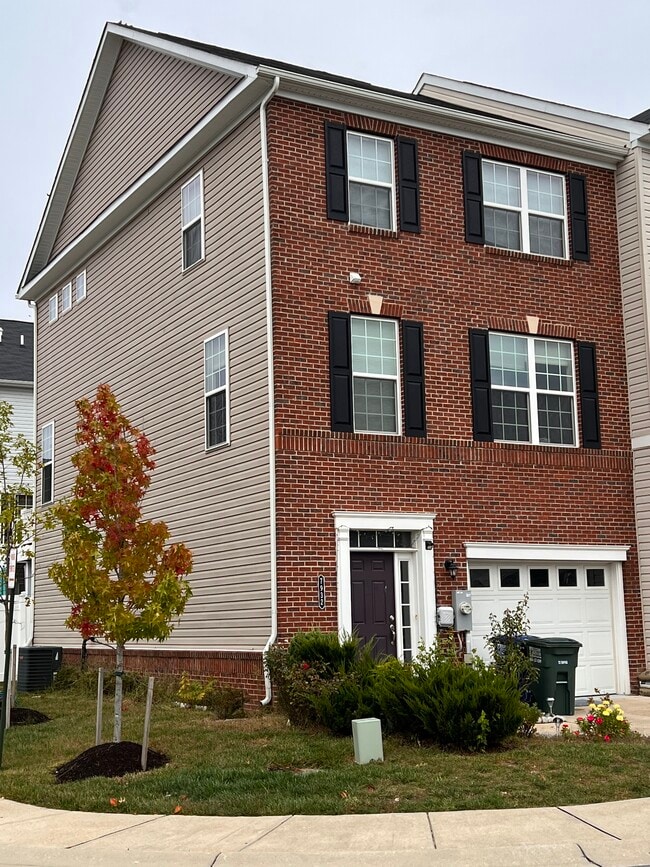 Building Photo - 7932 John Galt Wy