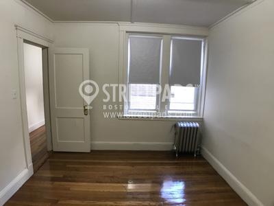 Building Photo - 1 bedroom in Boston MA 02215