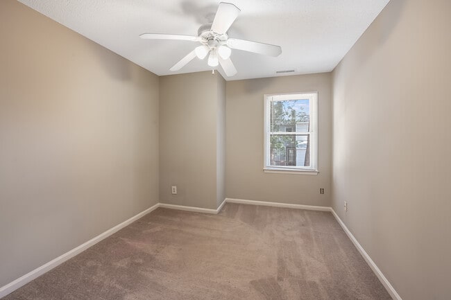 Building Photo - 2039 Trexler Ct