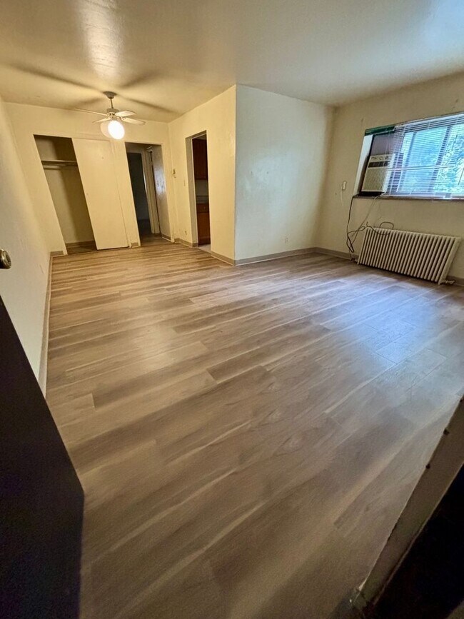 Interior Photo - Sutton Place