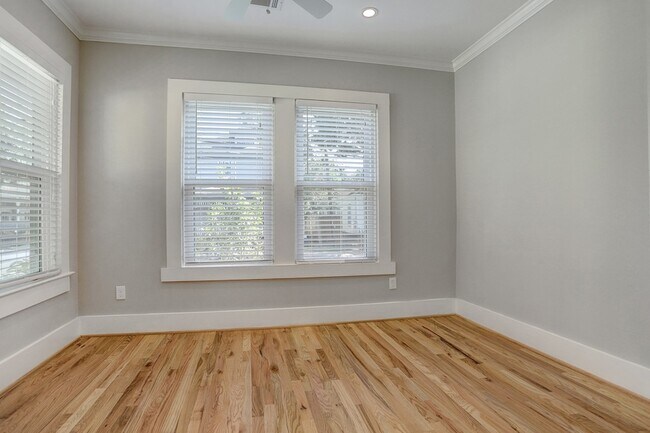 Building Photo - 127 Payne St