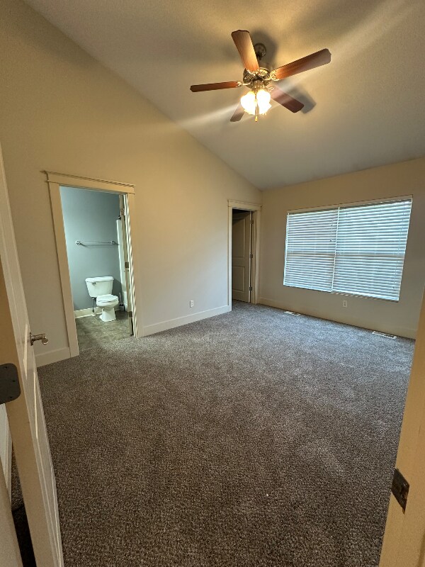 Building Photo - 3600 SE Glenstone Dr