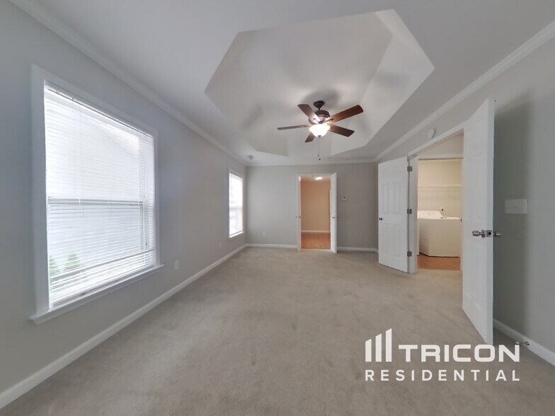 Building Photo - 3124 Delacorte Dr