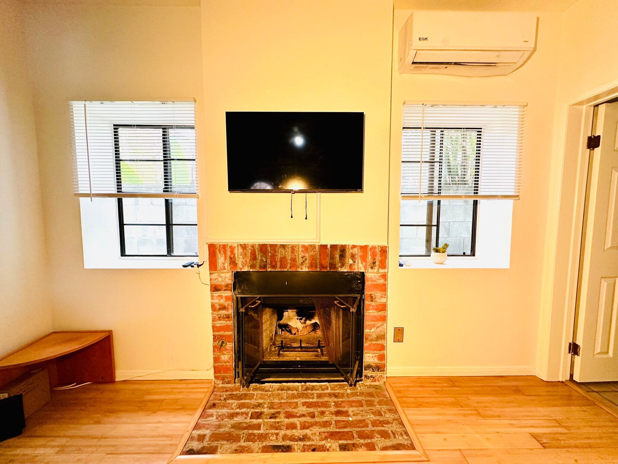 Building Photo - 4242 La Salle Ave