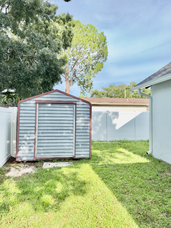 Building Photo - 409 Evergreen Dr