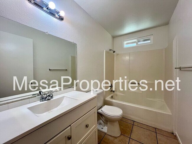 Building Photo - 21460 Laguna Rd