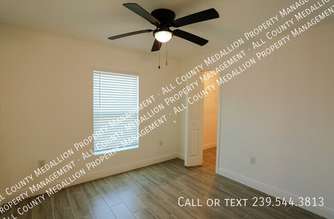 Building Photo - 915 Graystone Ave