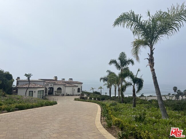 Building Photo - 31280 Bailard Rd