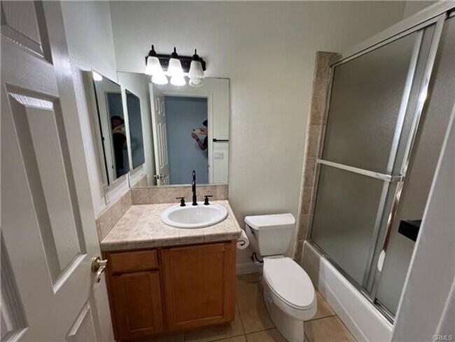 Building Photo - Charming Canyon Lake Home