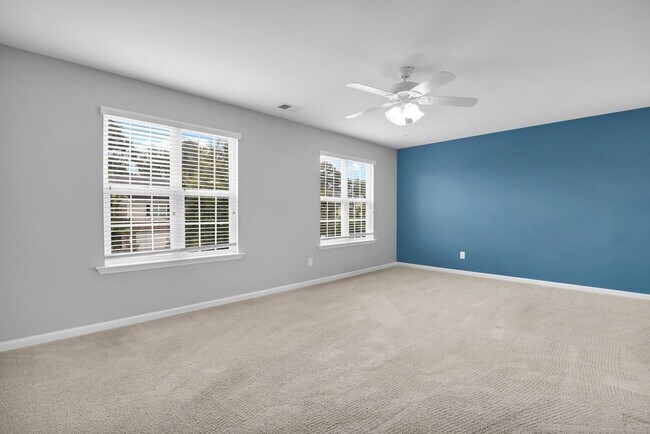 Building Photo - 5-Bedroom Buckhead East Home with Modern Kitchen & Large Fenced Yard