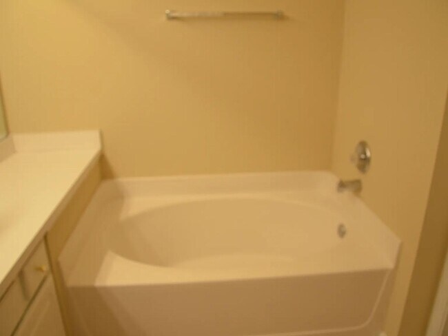 Building Photo - 108 Chinabrook Ct