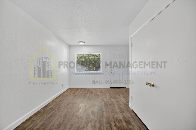 Building Photo - Arleta Ct