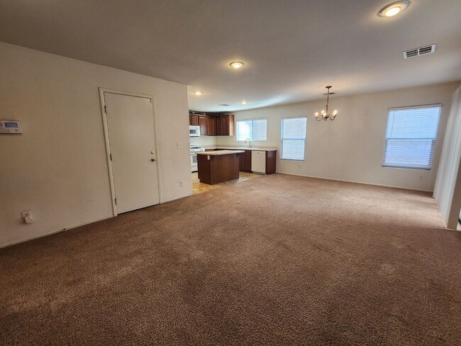 Building Photo - Great 2 Story Home in the SouthWest