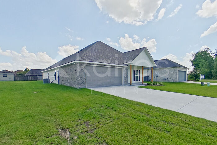 Building Photo - 13724 Willowmore Dr