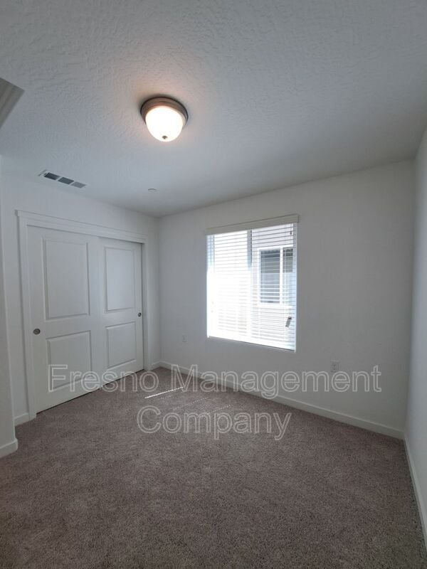 Building Photo - 2889 E Escarpa Dr