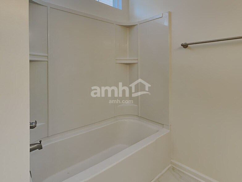 Building Photo - 8 Prominence Point