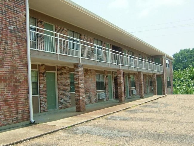 Primary Photo - 601 5th Ave N