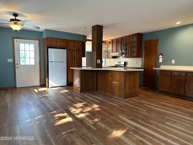 Building Photo - 456 Hulse Ave