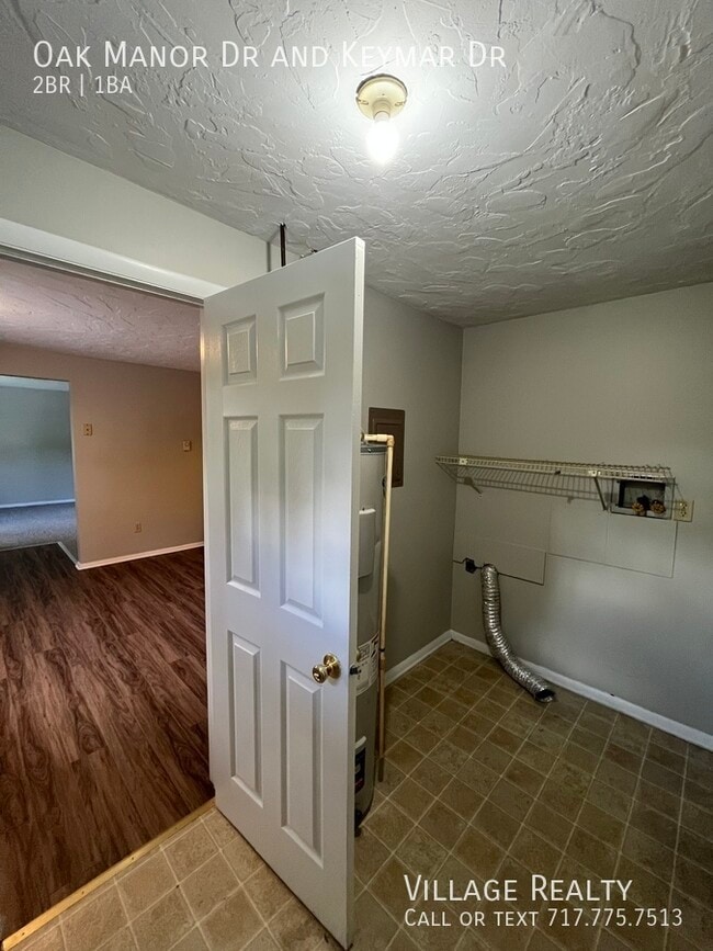 Building Photo - 176 Oak Manor Dr