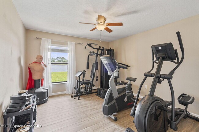 Building Photo - 4650 Chardonnay Dr