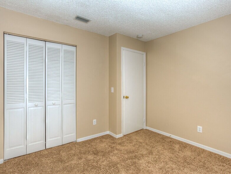 Building Photo - 1724 Elk Spring Dr