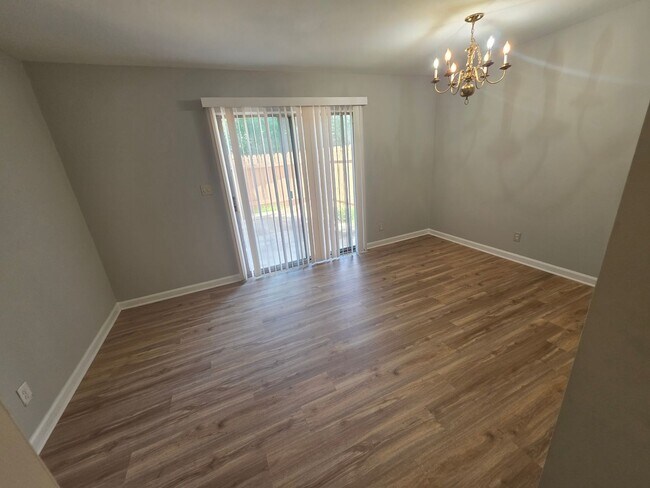 Building Photo - 1453 Brookwood Dr