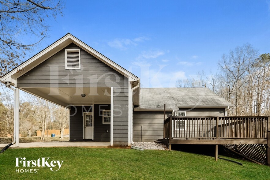 Building Photo - 102 Carriage Dr