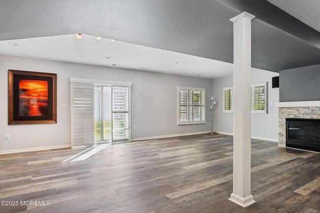 Building Photo - 211 Piper's Landing Ct
