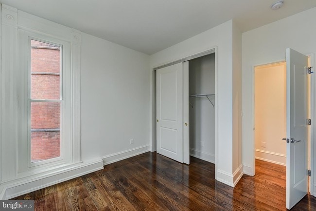 Building Photo - 501 Seward Square SE