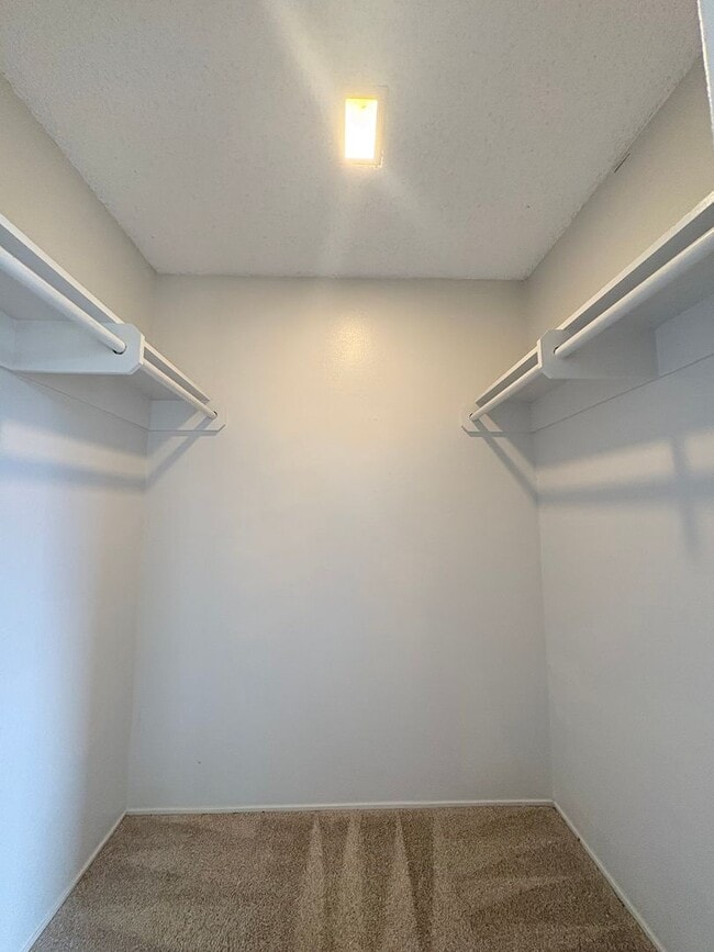 Building Photo - Partly Furnished 3-Bedroom, 2.5 Bath Townhouse at Kaholo Hale.  Pets Okay!