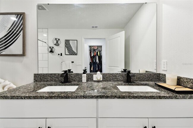 Building Photo - 2513 Sunray Venus Wy