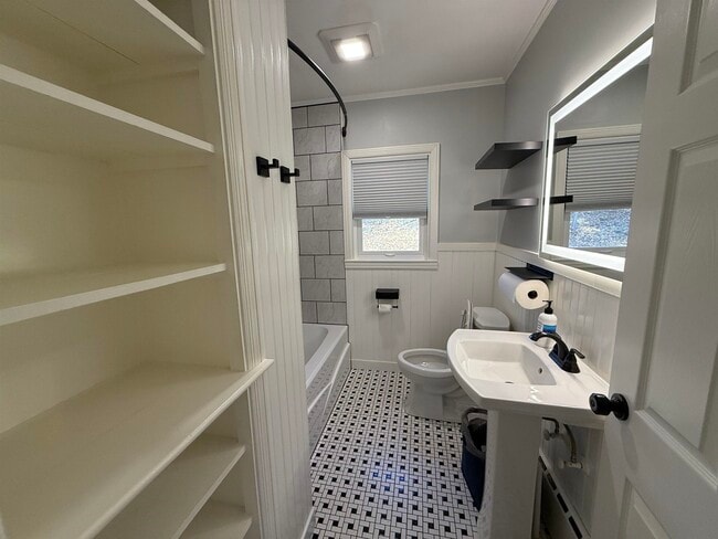 Building Photo - 42 Woodland Ave