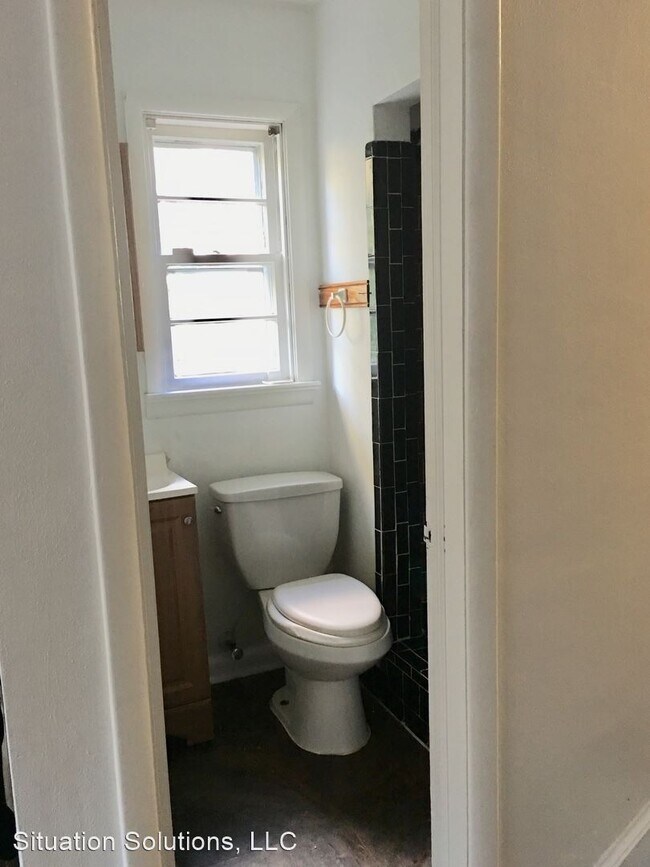 Building Photo - 3 br, 2 bath House - 1033 Georgetown Rd