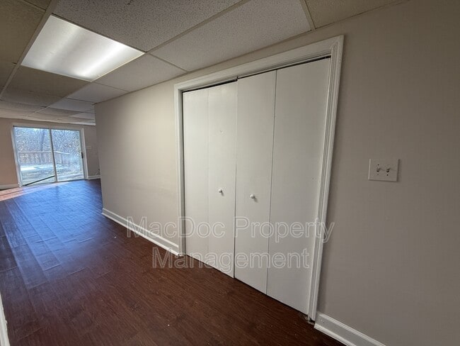 Building Photo - 534 Olde Greenwich Cir