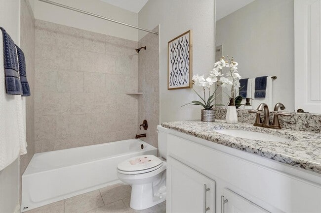 Building Photo - 2820 Rio Verde Dr