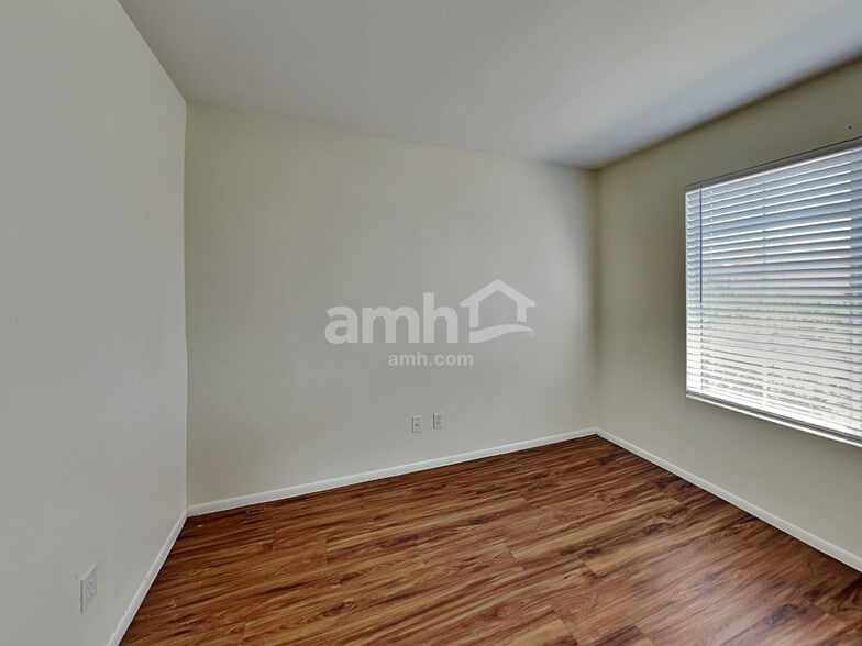 Building Photo - 9954 W Monterosa Ave