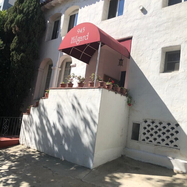 Building Photo - 945 Hilgard Ave