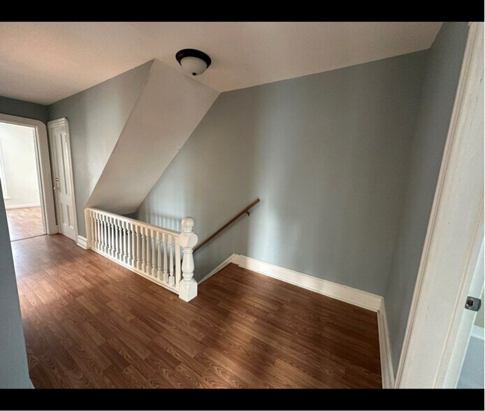 Building Photo - 362 Norton St