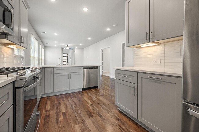 Building Photo - 10838 Downy Cup Dr