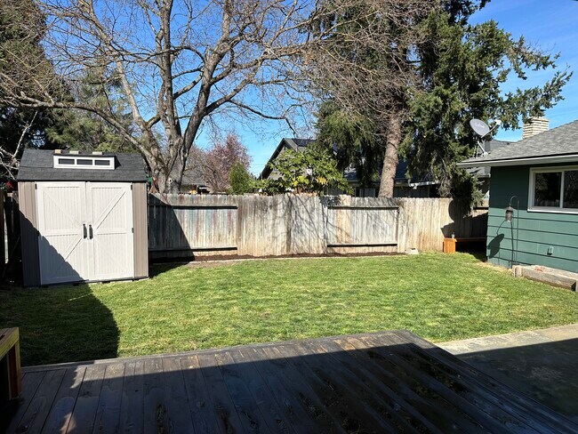 Building Photo - 720 Freeman Rd